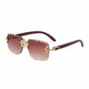 Óculos de Sol Europeus e Americanos para Comércio Exterior, Formato Cruzado com Pedras de Diamante para Homens, High-End Sem Aro com Borda Cortada, Padrão Floral e Haste com Textura de Madeira, Modernos