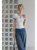 Camiseta de punto de manga corta color blanco con cuello en V de seda helada fresca ummoimoi para mujer, nuevo diseño de verano 2026 con colores contrastantes