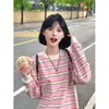 Atmósfera de Calle Americana Estilo Harajuku Sudadera de Cuello Redondo con Parches Rayados Fresca Nueva Versátil para el Trabajo Top Rosa
