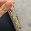 Pulseira de Diamante Trevo de Quatro Folhas Igual à do Xiaohongshu, Alta Qualidade, Luxo Leve, Nicho, Design Elegante, Joia Personalizada e Versátil