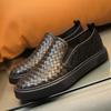 Zapatos de hombre de estación europea, mocasines tejidos de cuero transpirable de verano, zapatos casuales de pedal para hombre de la marca Tide, una generación de cabello