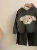 Conjunto de Dos Piezas de Moda para Niñas Estilo Coreano Top de Terciopelo Suéter de Punto con Capucha de Perro Pantalones de Cuero y Terciopelo Otoño e Invierno Nuevo