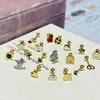 Pendientes de Acero de Titanio con Cierre de Rosca de Oro de 18 Quilates, Tornillos Creativos Pequeños para Cartílago, Elegantes y Versátiles para Mujeres