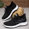 Sapato Leve de Verão com Estampa de Grou Branco Malha Oca Flyknit Solado Macio Confortável Casual Esportivo Leve Confortável Viagem