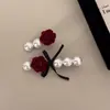 Grampo de cabelo retro francês com pérola e rosa, de alta qualidade, com temperamento fashion, para franja lateral, cabelo solto, grampo tipo bico de pato, para mulheres