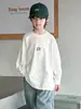 Camiseta de Manga Comprida para Meninos Primavera e Outono 2025 Nova Camiseta Básica de Outono Infantil para Crianças Mais Velhas, Moletom Fino de Outono na Moda