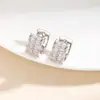 Brincos cilíndricos com zircônia incrustada em cobre, luxo leve, totalmente cravejados de diamantes, argolas em formato de C, brincos tubulares geométricos de nicho, versáteis para banquetes europeus e americanos