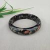 Venta al por mayor jade A bienes exquisita pulsera de jade flor de durazno patrón color primario pulsera de jade flor de ciruelo suministro en vivo
