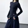 Design Clássico Manga Longa Top Interno Feminino Slim Justo Camiseta Base Outono e Inverno 2025 Nova Camiseta com Ombro Direito