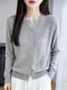Cárdigan de punto calado con cuello en V para mujer, nueva colección de otoño 2026, diseño abotonado, elegante y versátil, chaqueta suéter ligera