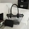Bolsa de Cubo Simple Portátil Estilo Coreano al por Mayor para Mujer 2025 Otoño Nuevo Bolso de Hombro con Empalme Textura Bolso Cruzado para Suegra