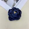 Tela Floral de 4 cm con Borde Quemado y Centro de Flor de Satín Tridimensional, Adecuada para Boutonnières, Flores para Zapatos y Accesorios, Personalizable con un Pin