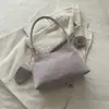 Bolso tipo baguette de lunares estilo suave para mujer, versátil, diseño de bolsa colgante para madre e hijo, bolso de axila, nicho, fresco, de un solo hombro, cruzado, bolso para mujer