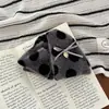 Presilha Triangular de Pelúcia com Estampa de Leopardo e Bolinhas Presilha de Tubarão para Mulheres 2025 Nova Presilha Grande para a Parte de Trás da Cabeça Acessórios de Cabelo Outono e Inverno