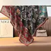 Pañuelo cuadrado grande de estilo chino rojo floral 90cm pañuelo de seda para mujer primavera y otoño protector de cuello de terciopelo de seda doble cara pañuelo estilo madre de algodón y lino