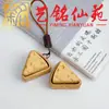Colgante de madera maciza de plátano, mangostán y berenjena para aliviar el estrés, llavero y accesorio de mano creativo estilo chino Yiming Xianyuan para parejas