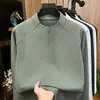 Camiseta de manga larga sin costuras con media cremallera para hombre, nuevo modelo otoño 2026, cuello alto, color liso, sudadera casual de capa base para hombre al por mayor