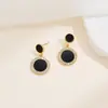 Nuevos Aretes Chanel Negros 2024 Aretes de Perla de Lujo Ligero Aretes Franceses Elegantes de Alta Gama Vintage