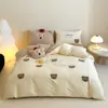 Conjunto de Quatro Peças Outono e Inverno 100% Algodão Escovado Espessado Quente Algodão Puro Desenho Ursinho Bordado Capa de Edredom Lençol Saia de Cama Roupa de Cama