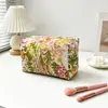 Necessaire transfronteiriça, moderna e discreta com design em relevo, bolsa de higiene pessoal portátil para viagem, bolsa de armazenamento de lona de grande capacidade