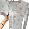 Pijama Feminino Estilo Delicado com Design de Floco de Neve para Mulheres Novo Tamanho Grande Confortável Manga Longa Shorts Roupa de Casa Conjunto de Duas Peças