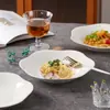 Plato cerámico 2026 modelo nuevo, alto valor estético, popular en línea, plato plano, plato, vajilla de cerámica, plato para ensalada, plato de pétalo