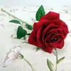 Venta al por mayor Rosa de Simulación Tallo Único Flor Falsa Flor de Rosa de Franela Flor de Interior Pared de Flores Arte Floral Arreglo Floral Decoración de Arco de Boda Flor