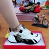 2025 Novos Tênis de Pai Malha Respirável Bordados Tênis Esportivos para Homens e Mulheres Casais Versátil Resistente ao Desgaste Solado Macio Sapatos Femininos