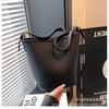 2026 Bolso Grande de Mujer Estilo Retro, Bolso Cruzado de Moda con Patrón de Grano para el Trabajo, Bolso Pequeño Tipo Cubo de un Solo Hombro