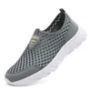 Una generación de zapatos de malla para pies de verano para hombre comercio exterior transpirables zapatos deportivos zapatos ligeros para viajar un pedal