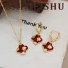 Collar Colgante de Cuatro Hojas con Zirconia de Goteo Rojo Estilo Retro Exquisito Cadena Ligera de Lujo de Alta Gama para Clavícula para Mujeres