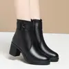 Botas de media pantorrilla para mujer, con diseño forrado de felpa, tacones altos y suela engrosada, perfectas para el invierno, y de la colección otoño/invierno 2026