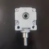 Reductor de Engranajes Cónicos Miniatura 40x40mm Cabezal de Conversión Convertidor de Ángulo