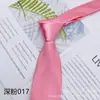 Venda Direta do Fabricante Ponto de Venda Gravata Lisa de Poliéster 8cm Gravata Social com Várias Cores Gravata no Atacado