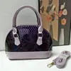 Bolsa Pequena Criativa para Mulheres 2025 Nova Bolsa de Ombro Bolsa de Mão Fashion Bolsa Concha Retrô Bolsa Transversal Simples Casual
