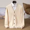 Nuevo cárdigan de lana 100% pura para hombre para otoño e invierno, suéter grueso con cuello en V, chaqueta de punto casual de moda, tejido de estilo coreano