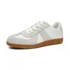 Comercio exterior súper ventas talla grande 48 superficie de cuero Zapatos de entrenamiento alemanes versátiles de moda transfronterizos AliExpress zapatos de tabla construcción de equipos tira y afloja zapatos deportivos