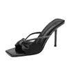 Chinelos de Salto Alto Stiletto com Strass em Cetim Roxo Estilo Yang Shulin para Mulheres, Novos Sandálias Elegantes de Bico Quadrado com Tiras Cruzadas