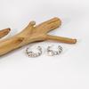 Versión coreana de aretes de perlas geométricas simples, populares en internet, exquisitos, para ir al trabajo, comodín, de alta gama, aretes de plata, venta al por mayor