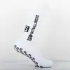 Calcetines deportivos unisex de media pantorrilla, calcetines de fútbol antideslizantes, transpirables y absorbentes del sudor, diseño de letras de colores caramelo, calcetines para correr y fitness