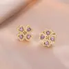 Collar para Mujer, Estilo Influencer Transfronterizo Flor de Girasol Circonita Giratorio Conjunto de Tres Piezas Decoración Collar de Acero de Titanio
