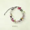 Pulsera de Piedra Triturada de Cristal Natural para Mujer Pulsera de Cristal Rosa Flor Pequeña Pulsera Floral de Círculo Único Fresca Versátil Personalizada Venta al por Mayor