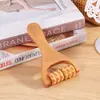 Masajeador de madera para masaje de pies, masajeador de rodillo de mano con mango de honda para masaje y cuidado de la salud de cabeza, hombros, cuello y cintura