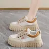Zapatos de Verano para Mujer 2026, Nuevas Zapatillas Blancas de Malla, Estilo Coreano Estilo Ins para Estudiantes, Zapatillas Deportivas Casuales Transpirables que Aumentan la Altura