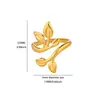 Anillo Geométrico con Abertura Lineal Calada Casual y Versátil de Acero Inoxidable para Mujer Anillo con Textura Starburst Chapado en Oro de 18K
