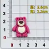 Serie Oso Fresa de Dibujos Animados Zapatos de Cueva Hebilla Lindo Creativo Dibujos Animados Funda para Teléfono Móvil Parche Adhesivo Suave Parche Estéreo de PVC