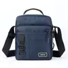 Bolsa Nueva para Hombre Otoño/Invierno 2026 Bolso de Hombro Único Bolso Cruzado de Gran Capacidad Impermeable de Tela Oxford Bolso Cruzado Conveniente para Viajes al Aire Libre