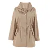 Gabardina retro FCB estilo "old money" con cordón para mujer, color caqui moderno otoño/invierno 2026, cintura entallada