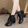 Botas de couro feminino de couro macio real, estilo étnico, botas curtas de mãe retrô, dedo redondo do dedo do pé do pé, salto médio, antiderrapante, fundo macio, sapatos de mulheres de meia-idade e idosos