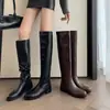 Botas de Cuero de Vacuno para Otoño 2026, que Realzan las Piernas, Punta Redonda, Tacón Bajo, Altas hasta la Rodilla, Caña Ancha, Adelgazantes, Apiladas, Botas de Jinete, Botas Largas Negras para Mujer